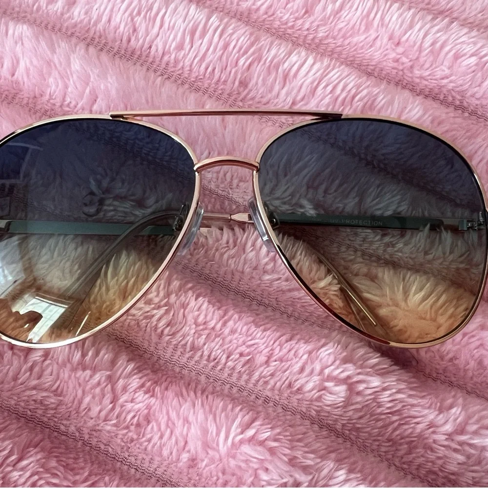 Sunglasses bundle! - Picture 8 of 10